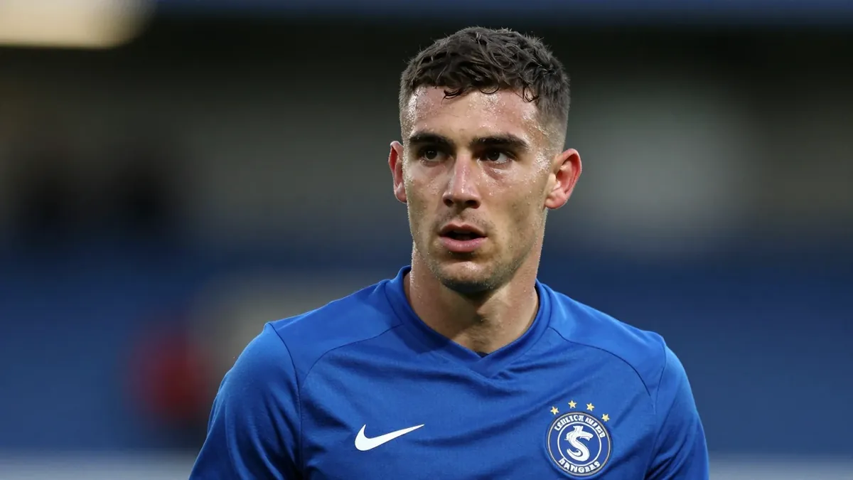 Carrick Rangers face Linfield in a key Irish Premiership clash as both teams sit on nine points, with Carrick Rangers...